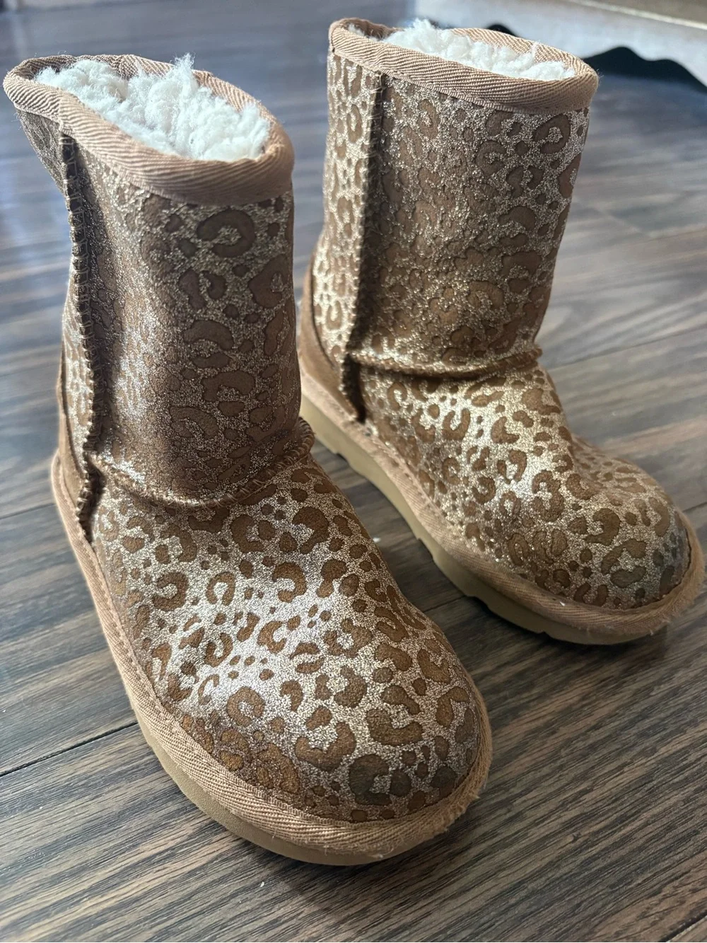 UGG Leopard Boots Girls New Classic Size 13